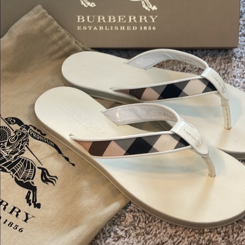 Burberry White Flip Flops EUC 37